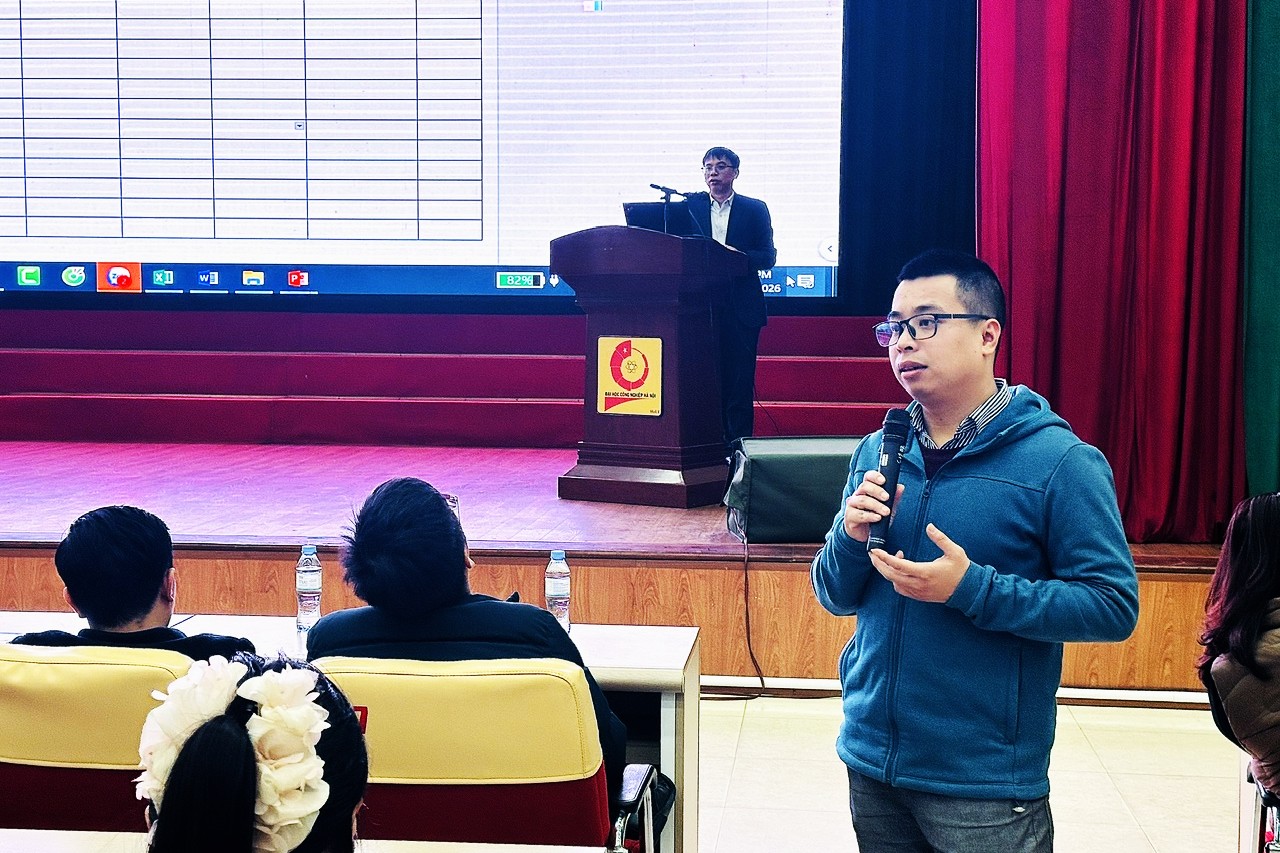 Trường Điện – Điện tử tổ chức Hội nghị Lớp trưởng – Bí thư Chi đoàn năm học 2025–2026