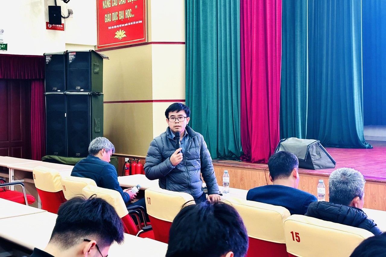 Trường Điện – Điện tử tổ chức Hội nghị Lớp trưởng – Bí thư Chi đoàn năm học 2025–2026