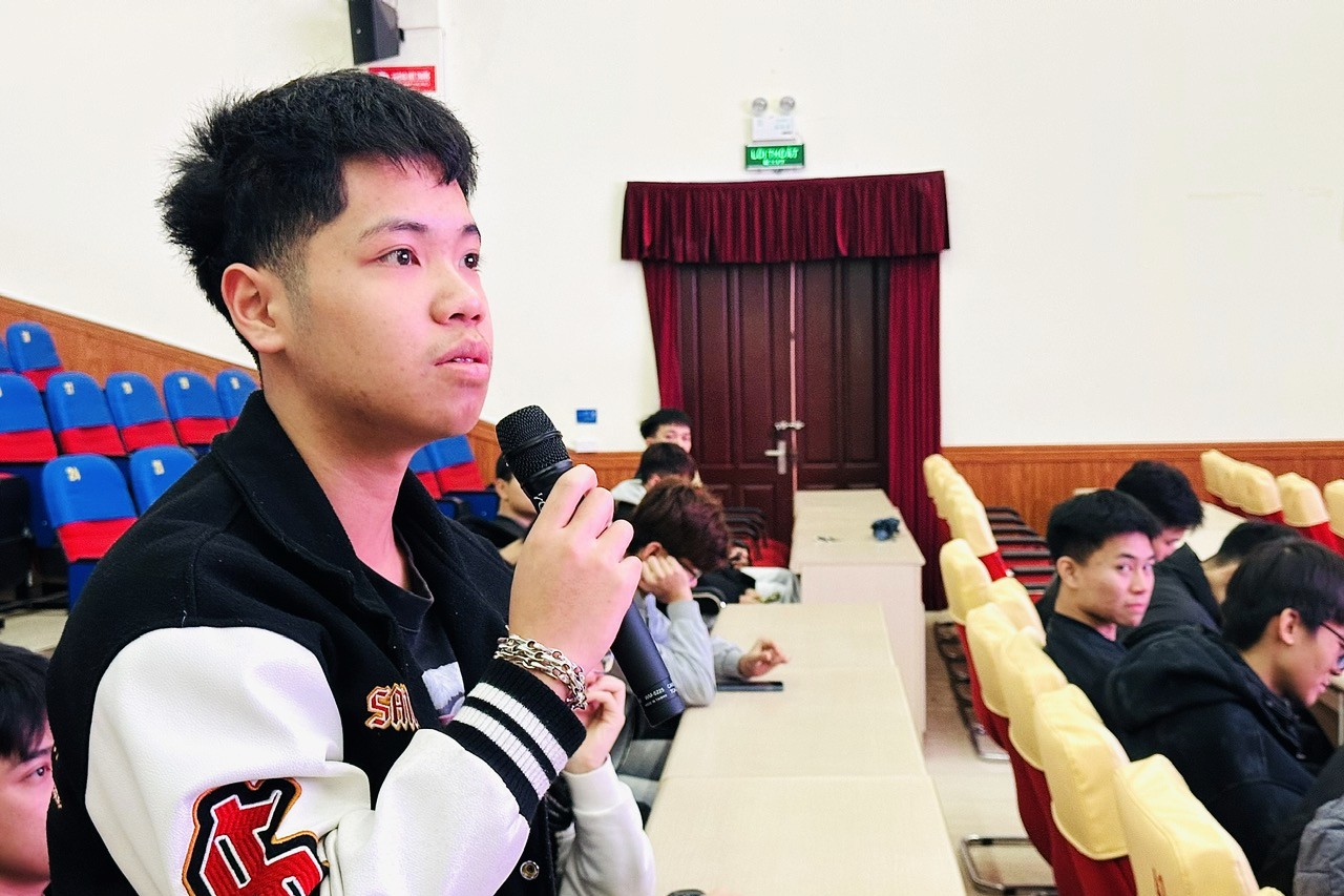 Trường Điện – Điện tử tổ chức Hội nghị Lớp trưởng – Bí thư Chi đoàn năm học 2025–2026