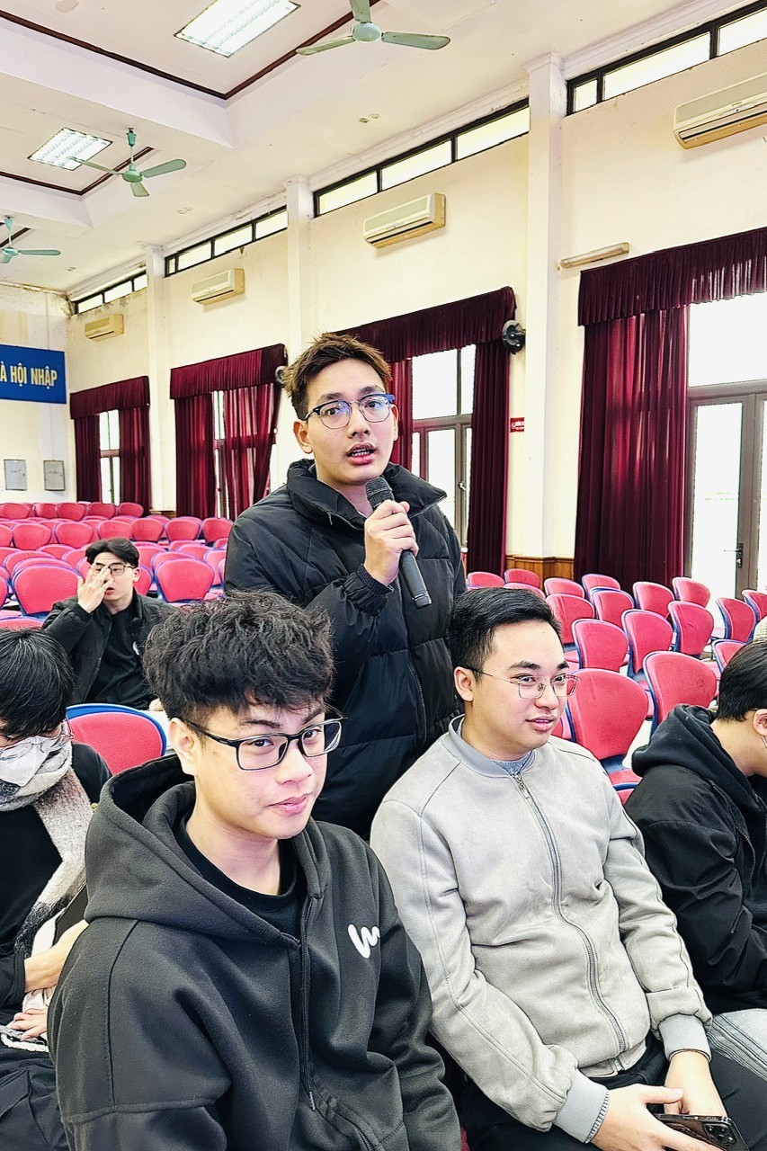 Trường Điện – Điện tử tổ chức Hội nghị Lớp trưởng – Bí thư Chi đoàn năm học 2025–2026