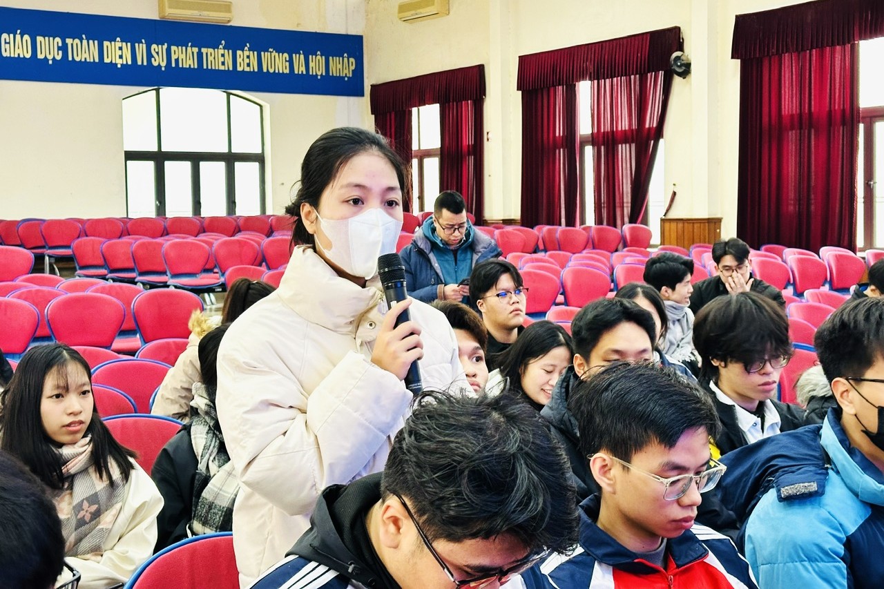 Trường Điện – Điện tử tổ chức Hội nghị Lớp trưởng – Bí thư Chi đoàn năm học 2025–2026