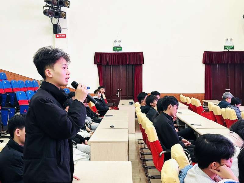 Trường Điện – Điện tử tổ chức Hội nghị Lớp trưởng – Bí thư Chi đoàn năm học 2025–2026