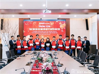 Từ giải chạy đến mùa xuân yêu thương: Trường Điện – Điện tử trao quà Tết Nguyên Đán 2026 cho sinh viên khó khăn