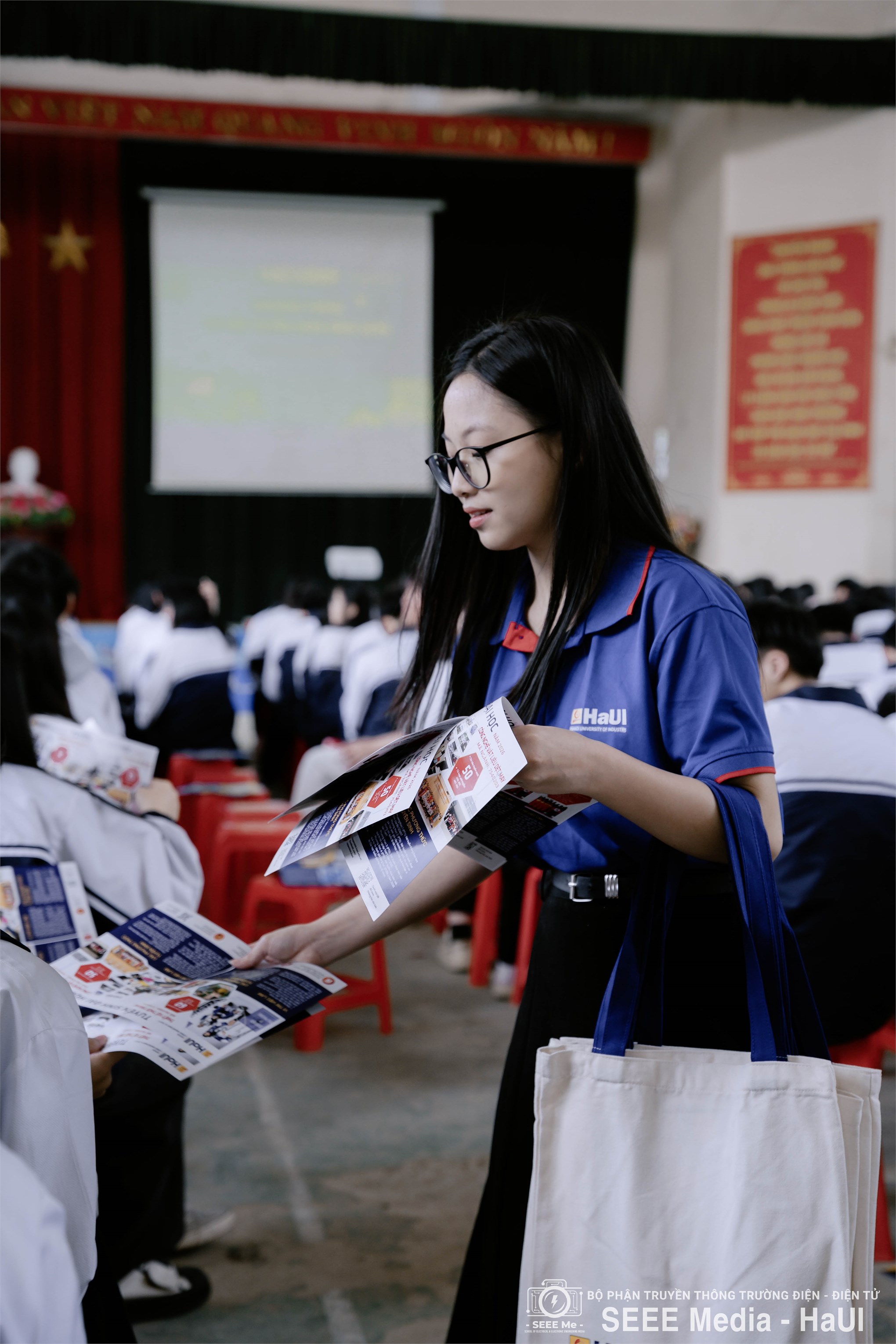 Tư vấn tuyển sinh 2026 gắn với trải nghiệm STEM: Trường Điện – Điện tử đồng hành cùng học sinh Bắc Kạn