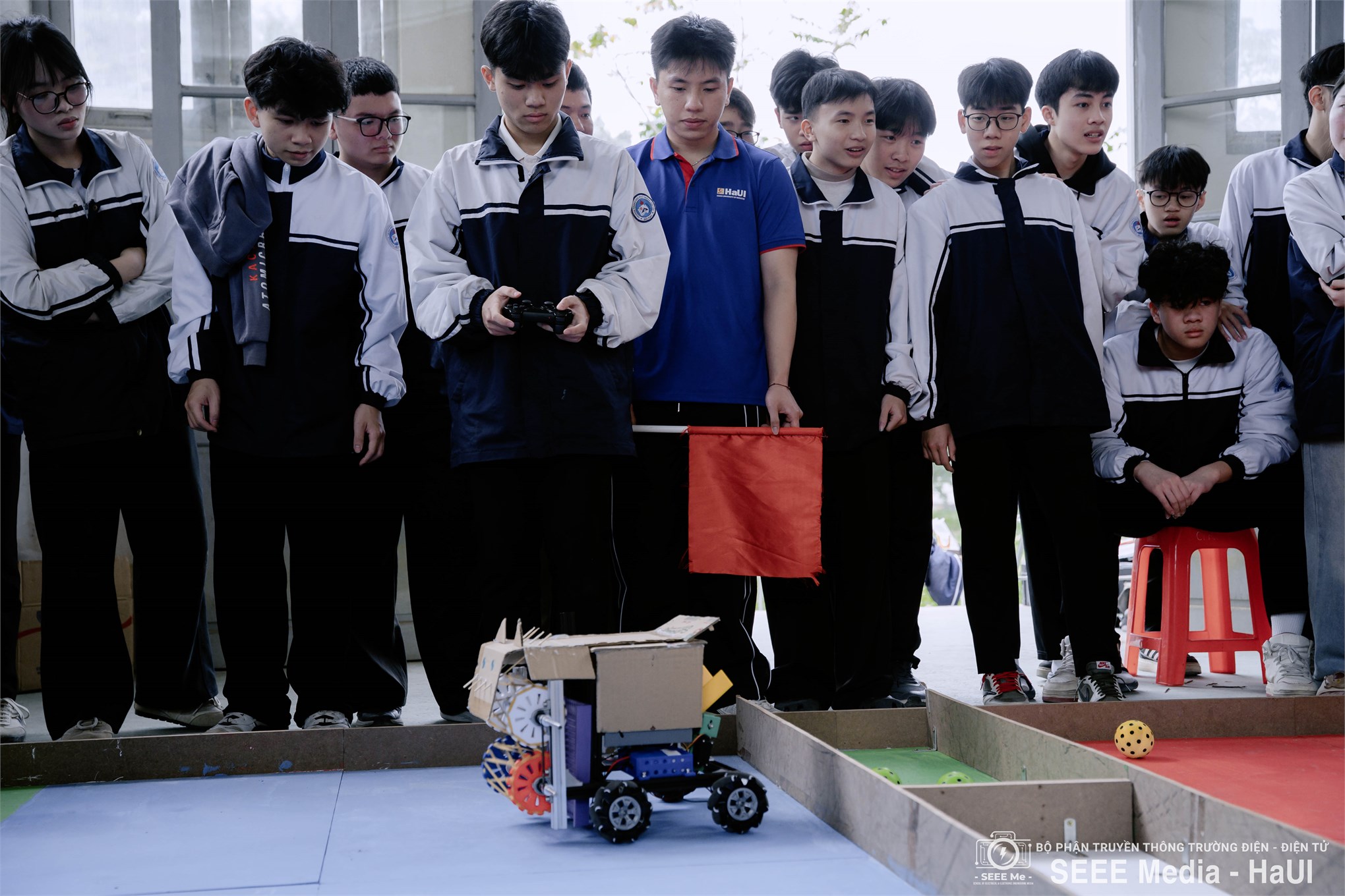 Tư vấn tuyển sinh 2026 gắn với trải nghiệm STEM: Trường Điện – Điện tử đồng hành cùng học sinh Bắc Kạn