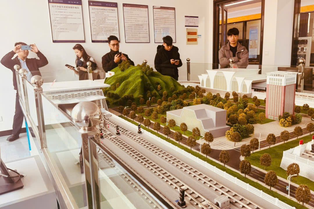 Đẩy mạnh hội nhập quốc tế: Sinh viên Trường Điện – Điện tử tham gia chương trình đào tạo tại Trung Quốc theo mô hình 3,5 + 0,5