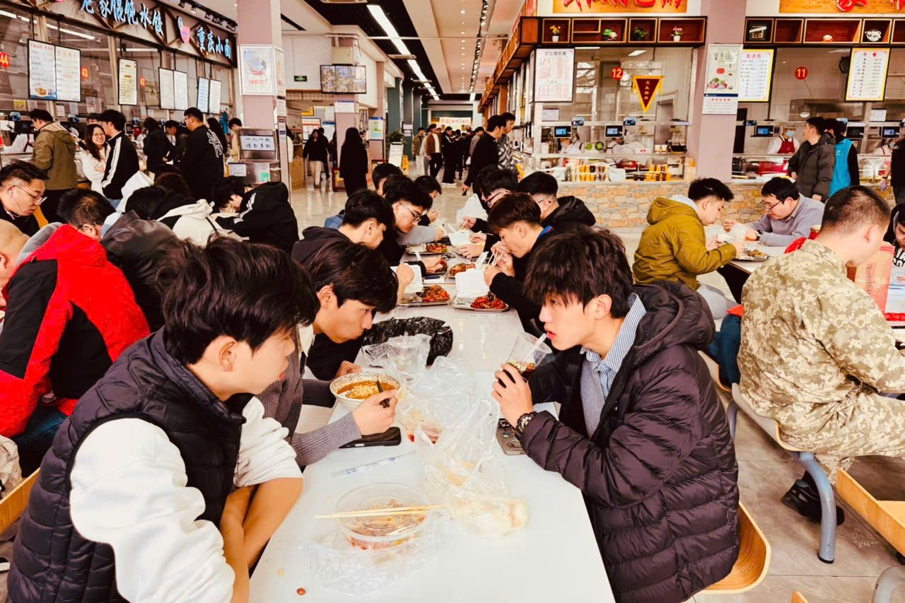 Đẩy mạnh hội nhập quốc tế: Sinh viên Trường Điện – Điện tử tham gia chương trình đào tạo tại Trung Quốc theo mô hình 3,5 + 0,5