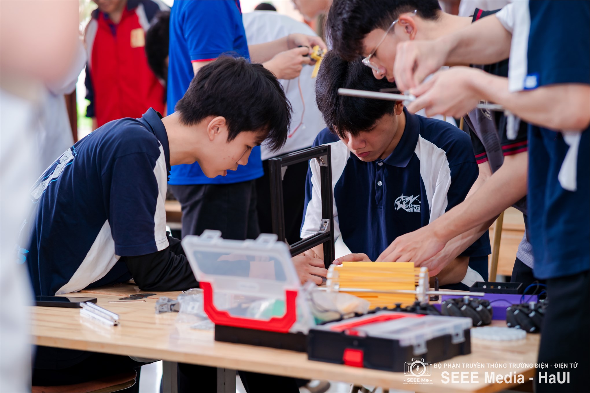 Tư vấn tuyển sinh - hướng nghiệp 2026 gắn với Hoạt động Trải nghiệm Robot mini “Hành trình ngọc biển - Hải Phòng 2026”