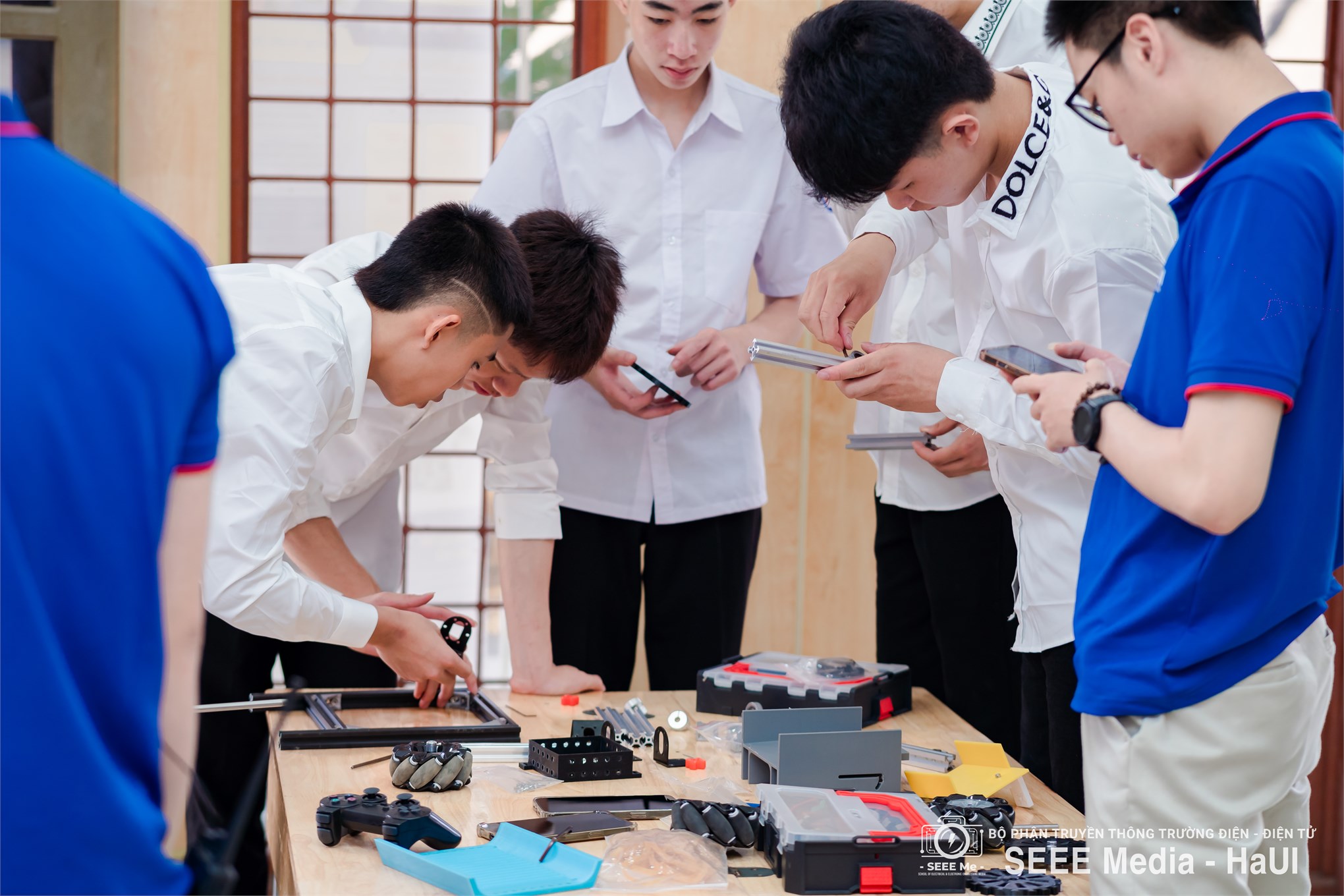 Tư vấn tuyển sinh - hướng nghiệp 2026 gắn với Hoạt động Trải nghiệm Robot mini “Hành trình ngọc biển - Hải Phòng 2026”