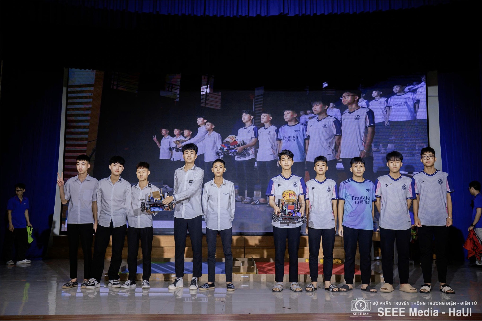 Tư vấn tuyển sinh - hướng nghiệp 2026 gắn với Hoạt động Trải nghiệm Robot mini “Hành trình ngọc biển - Hải Phòng 2026”