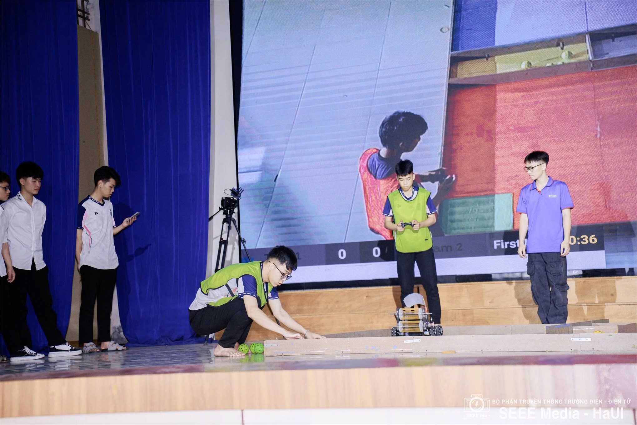 Tư vấn tuyển sinh - hướng nghiệp 2026 gắn với Hoạt động Trải nghiệm Robot mini “Hành trình ngọc biển - Hải Phòng 2026”