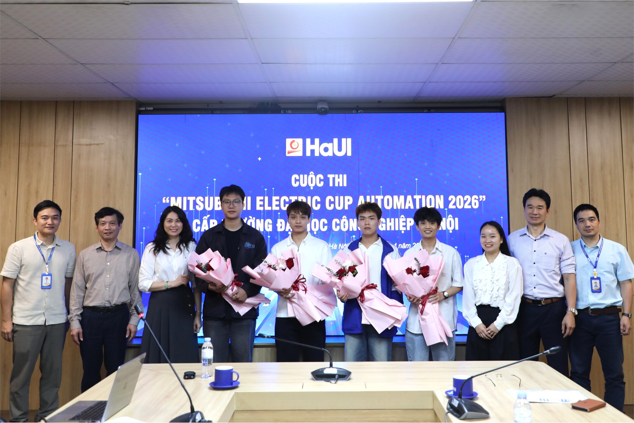 SEEE-SPEAR xuất sắc giành Giải Nhất tại MECA 2026 – khẳng định năng lực sinh viên Trường Điện – Điện tử