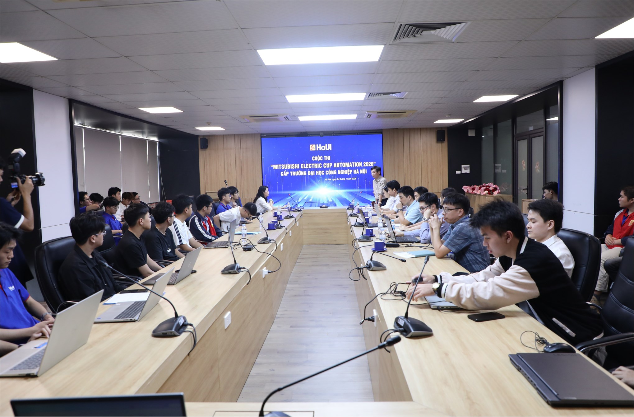 SEEE-SPEAR xuất sắc giành Giải Nhất tại MECA 2026 – khẳng định năng lực sinh viên Trường Điện – Điện tử