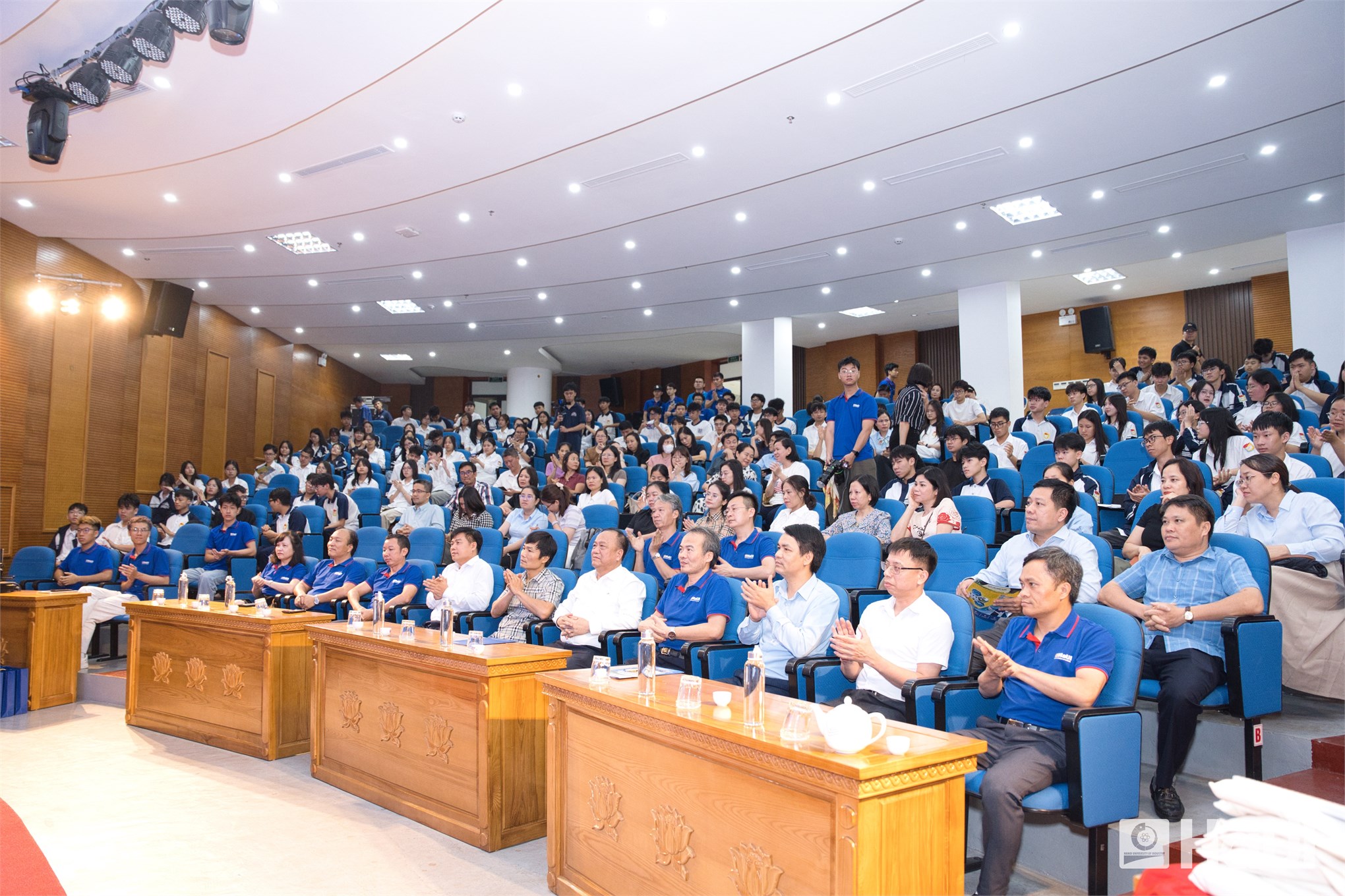Trường Điện - Điện tử khẳng định dấu ấn công nghệ trong hành trình phục vụ cộng đồng và tư vấn tuyển sinh của HaUI tại Phú Thọ