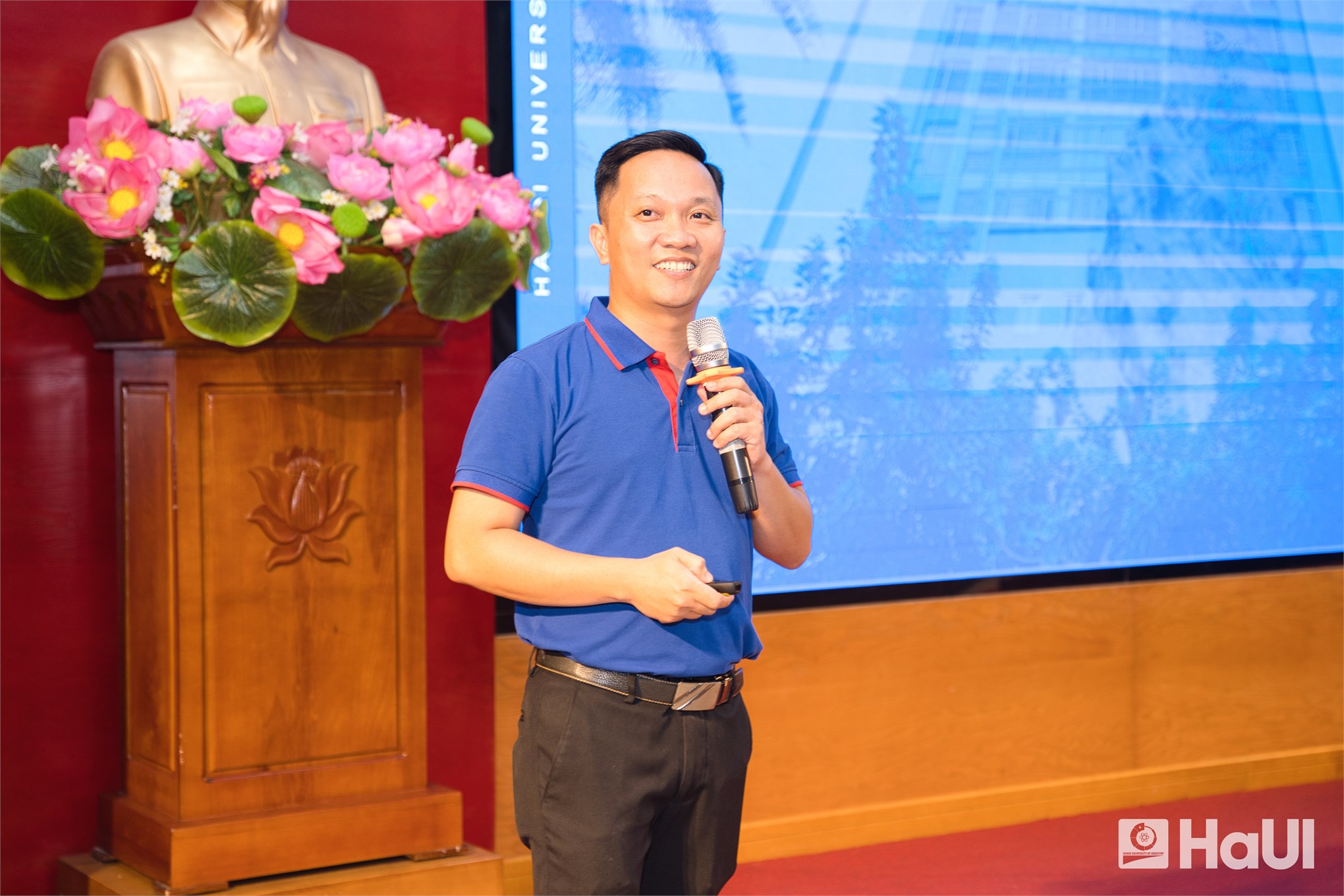 Trường Điện - Điện tử khẳng định dấu ấn công nghệ trong hành trình phục vụ cộng đồng và tư vấn tuyển sinh của HaUI tại Phú Thọ