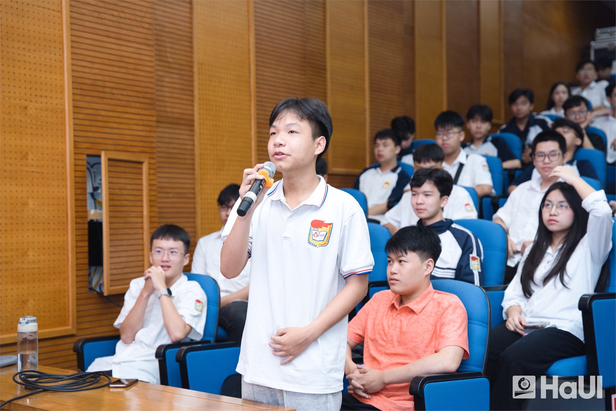 Trường Điện - Điện tử khẳng định dấu ấn công nghệ trong hành trình phục vụ cộng đồng và tư vấn tuyển sinh của HaUI tại Phú Thọ