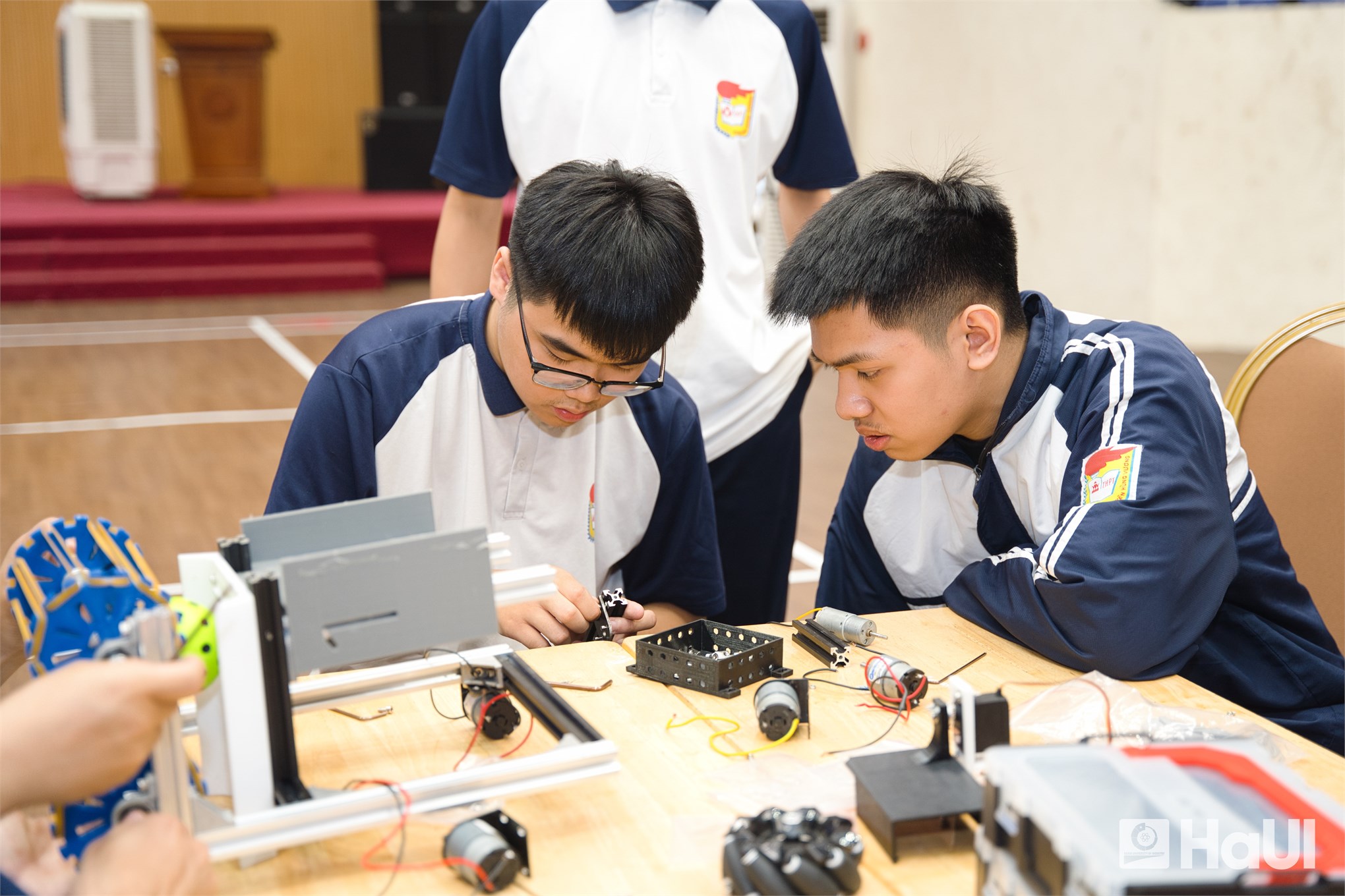 Trường Điện - Điện tử khẳng định dấu ấn công nghệ trong hành trình phục vụ cộng đồng và tư vấn tuyển sinh của HaUI tại Phú Thọ