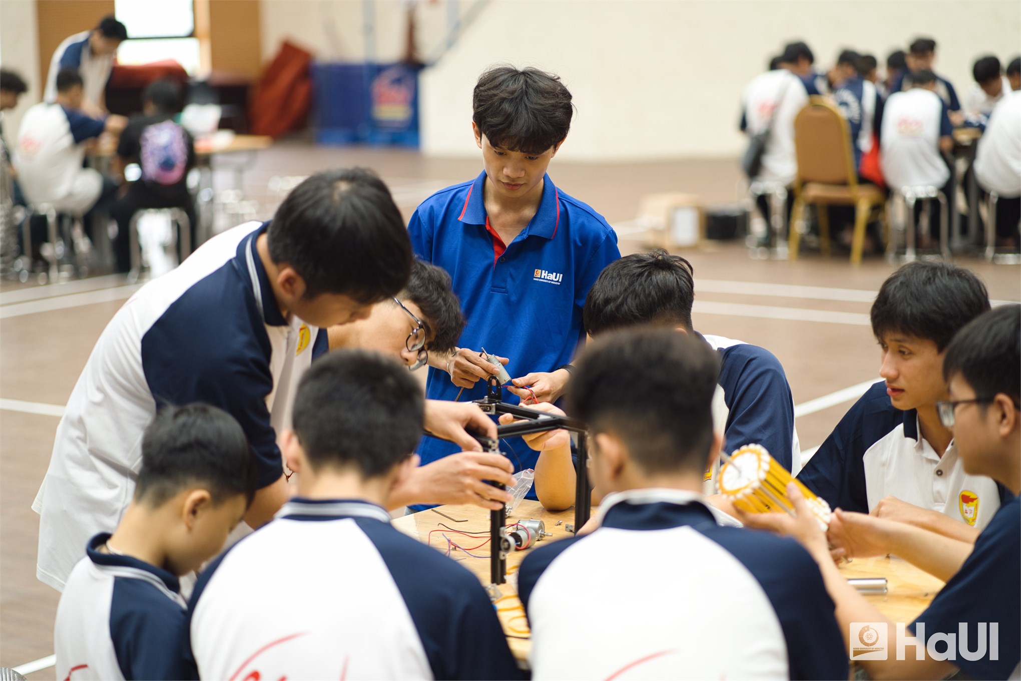 Trường Điện - Điện tử khẳng định dấu ấn công nghệ trong hành trình phục vụ cộng đồng và tư vấn tuyển sinh của HaUI tại Phú Thọ