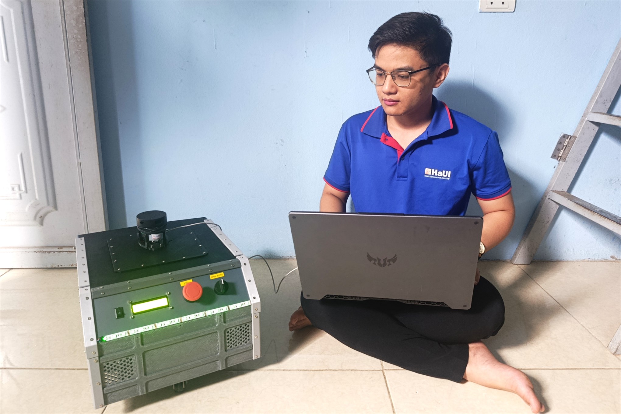 “Từ ‘con chỉ phá đồ là giỏi’ đến kỹ sư Samsung: Hành trình theo đuổi đam mê Tự động hóa”