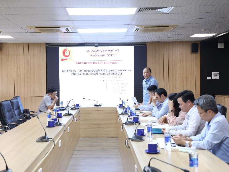 Nghiệm thu đề tài KH&CN cấp cơ sở đề tài “Nghiên cứu thuật toán học máy nhận dạng tư thế ngủ và cảnh báo nguy cơ giấc ngủ của con người”
