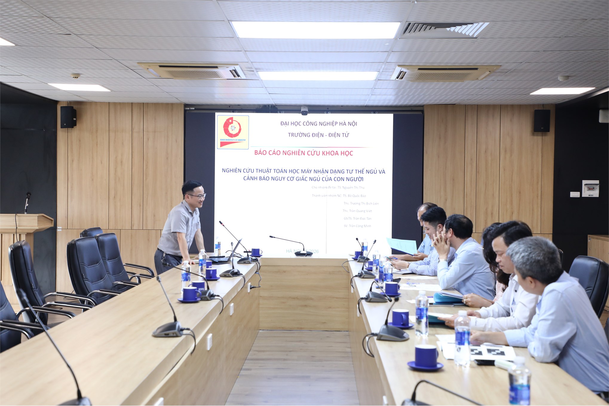 Nghiệm thu đề tài KH&CN cấp cơ sở đề tài “Nghiên cứu thuật toán học máy nhận dạng tư thế ngủ và cảnh báo nguy cơ giấc ngủ của con người”