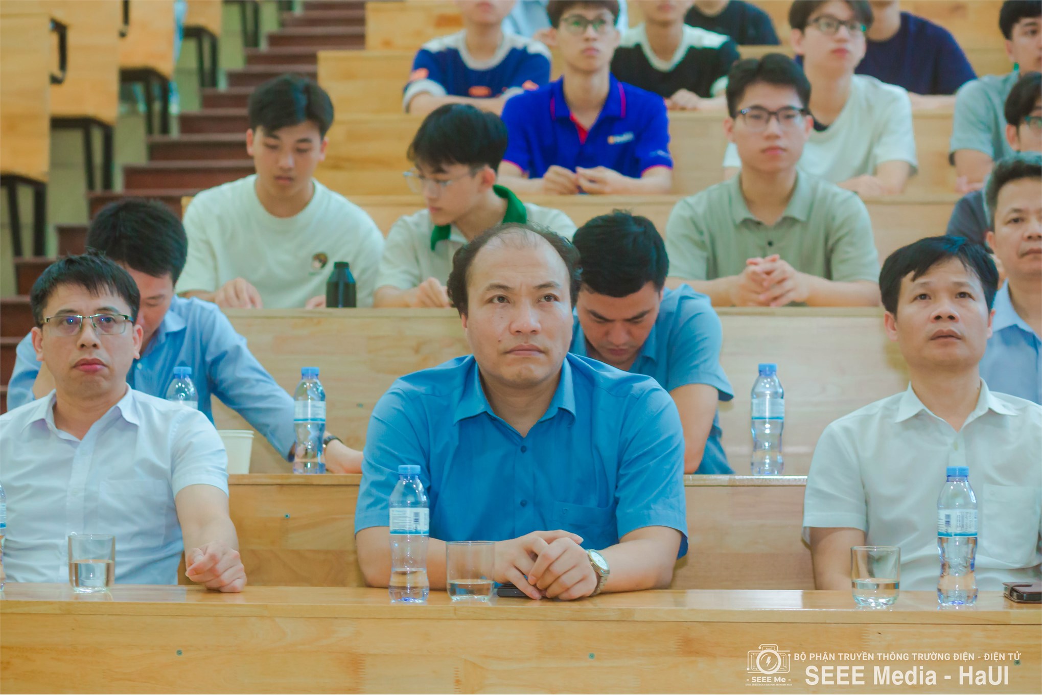 Trường Điện - Điện tử tổ chức Hội nghị Lớp trưởng, Bí thư Chi đoàn học kỳ II năm học 2025 - 2026