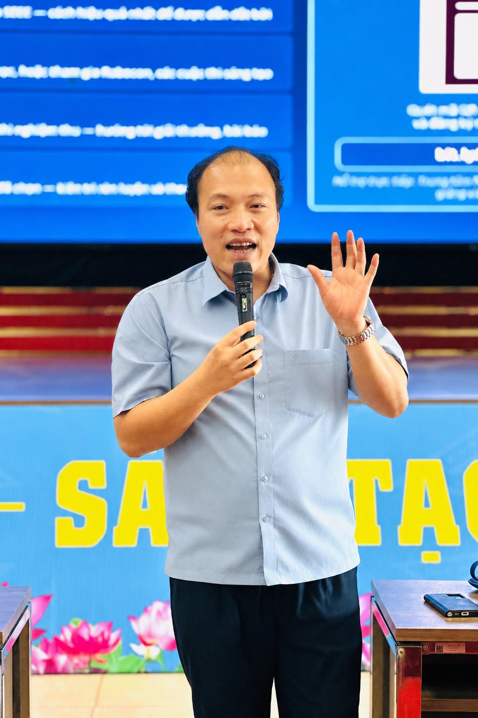 Trường Điện - Điện tử tổ chức Hội nghị Lớp trưởng, Bí thư Chi đoàn học kỳ II năm học 2025 - 2026
