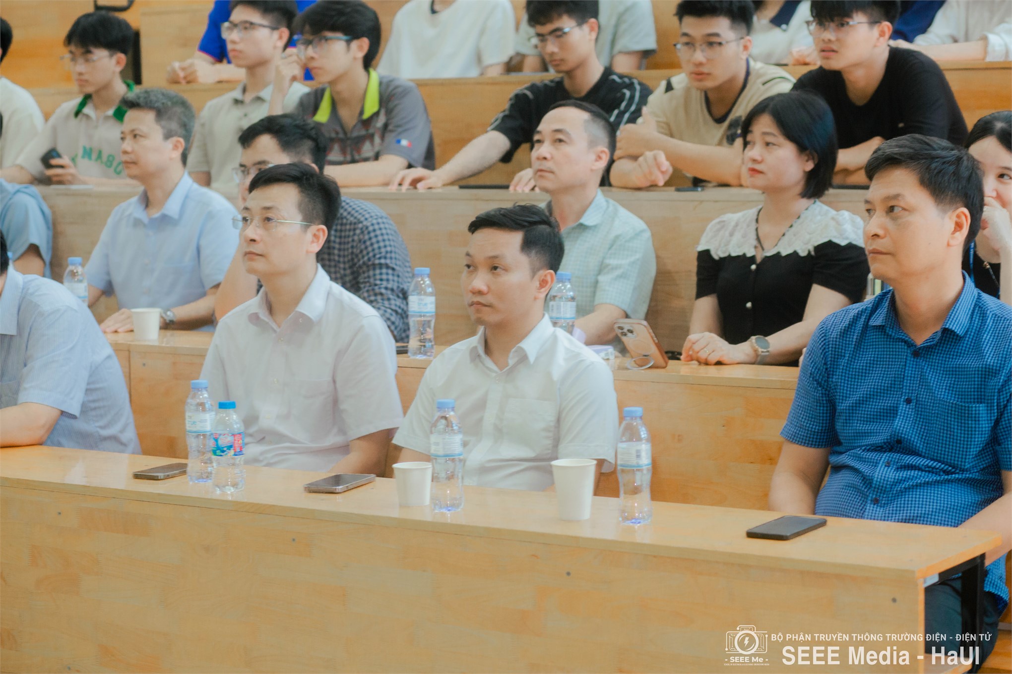 Trường Điện - Điện tử tổ chức Hội nghị Lớp trưởng, Bí thư Chi đoàn học kỳ II năm học 2025 - 2026