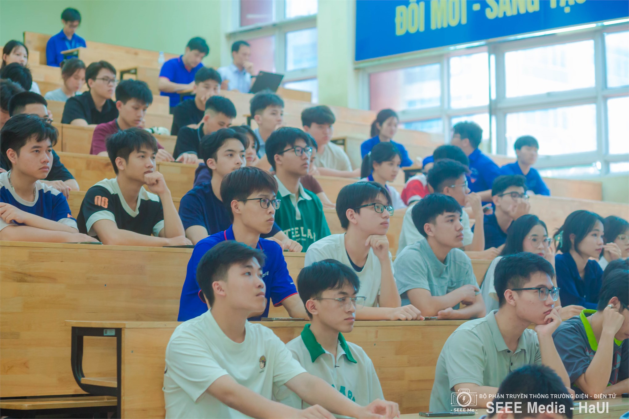 Trường Điện - Điện tử tổ chức Hội nghị Lớp trưởng, Bí thư Chi đoàn học kỳ II năm học 2025 - 2026