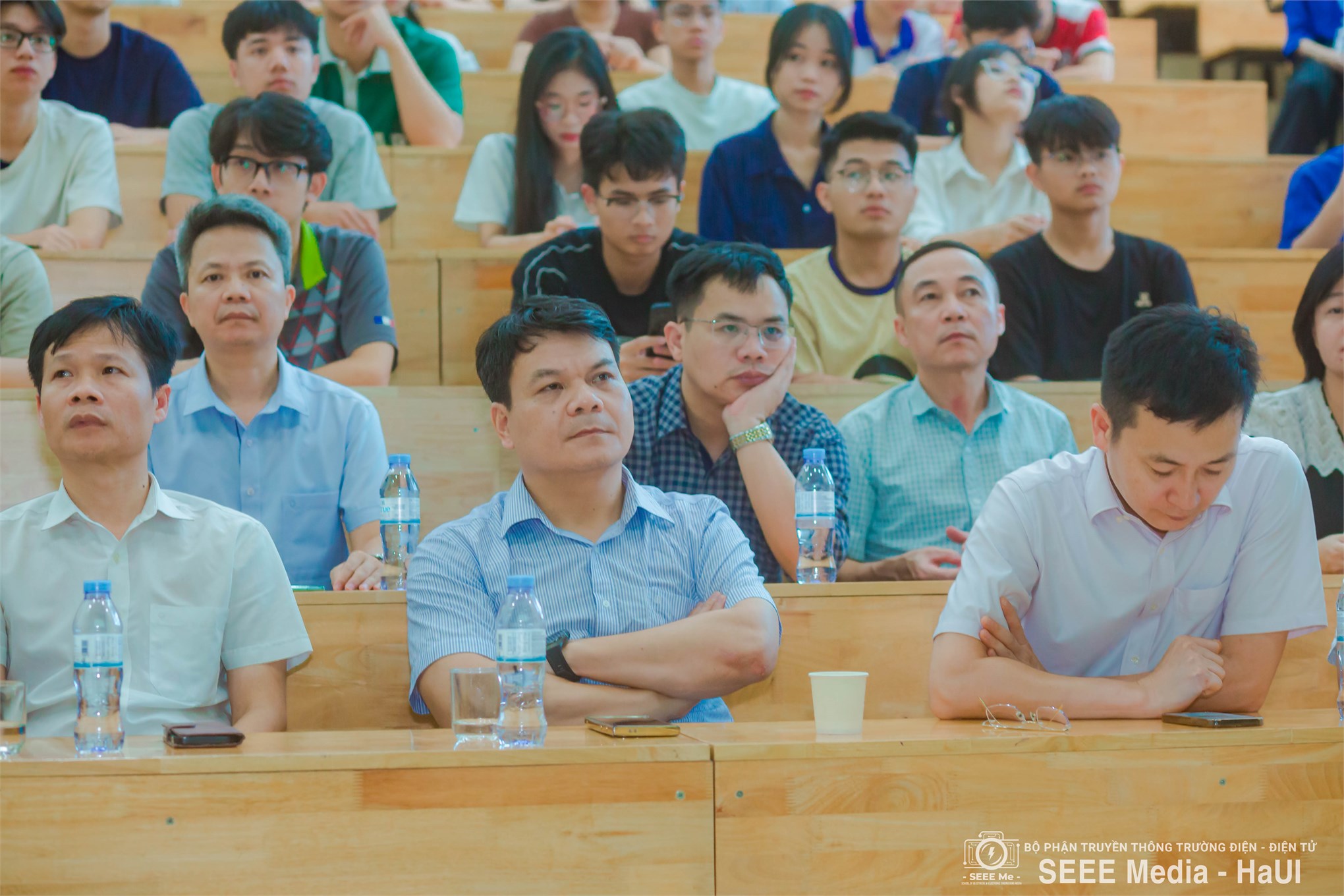 Trường Điện - Điện tử tổ chức Hội nghị Lớp trưởng, Bí thư Chi đoàn học kỳ II năm học 2025 - 2026