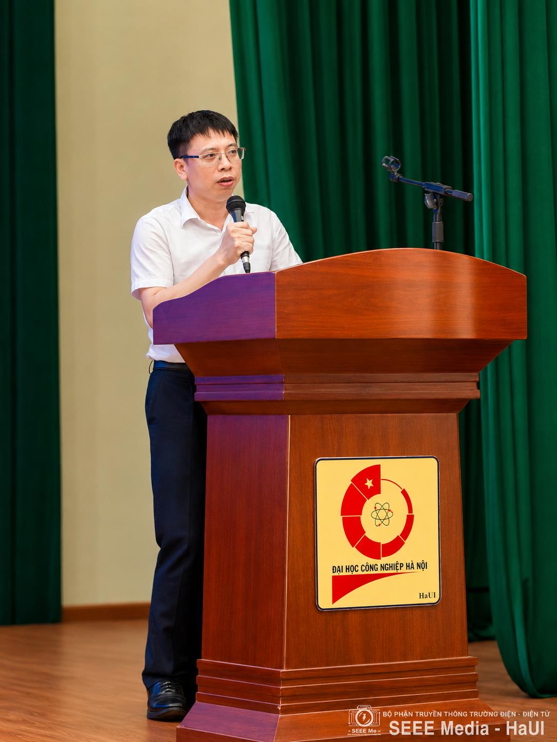Trường Điện - Điện tử tổ chức Hội nghị “Sinh viên với khoa học công nghệ, đổi mới sáng tạo và khởi nghiệp”
