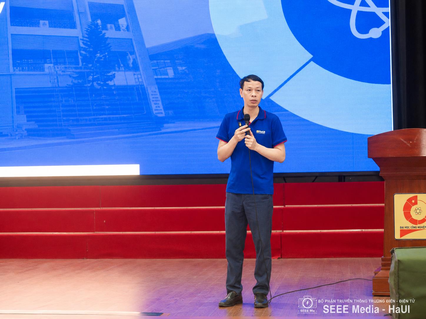 Trường Điện - Điện tử tổ chức Hội nghị “Sinh viên với khoa học công nghệ, đổi mới sáng tạo và khởi nghiệp”