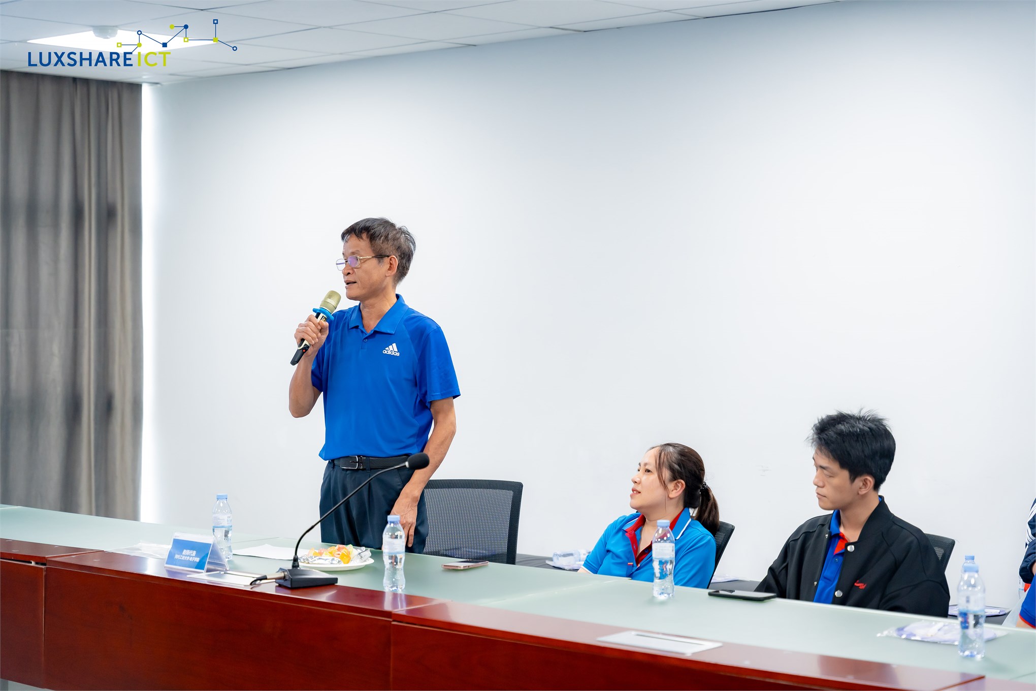 Sinh viên Trường Điện - Điện tử tham quan, trải nghiệm thực tế tại Công ty TNHH Luxshare - ICT Việt Nam