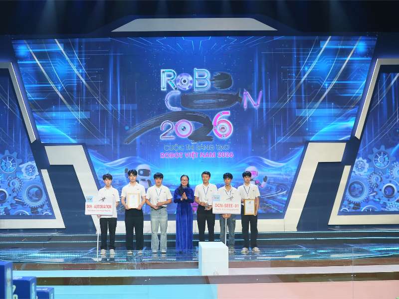 Đội tuyển DCN-SEEE-01 xuất sắc giành giải Ba tại vòng chung kết Robocon Việt Nam 2026