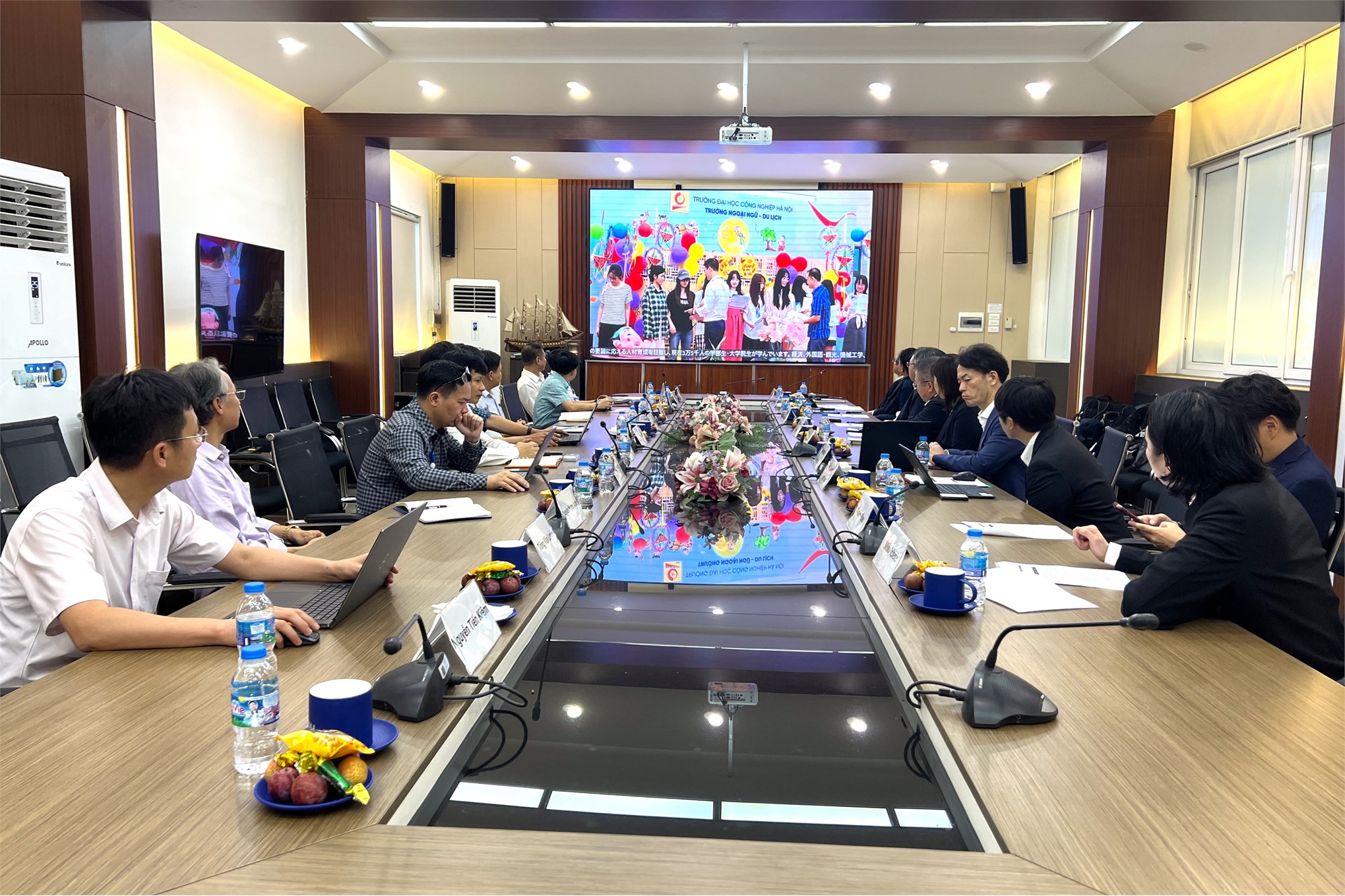 Trường Điện - Điện tử đón tiếp và Công ty TK Techno Service và Tập đoàn TOKO (Nhật Bản), mở rộng cơ hội việc làm cho sinh viên