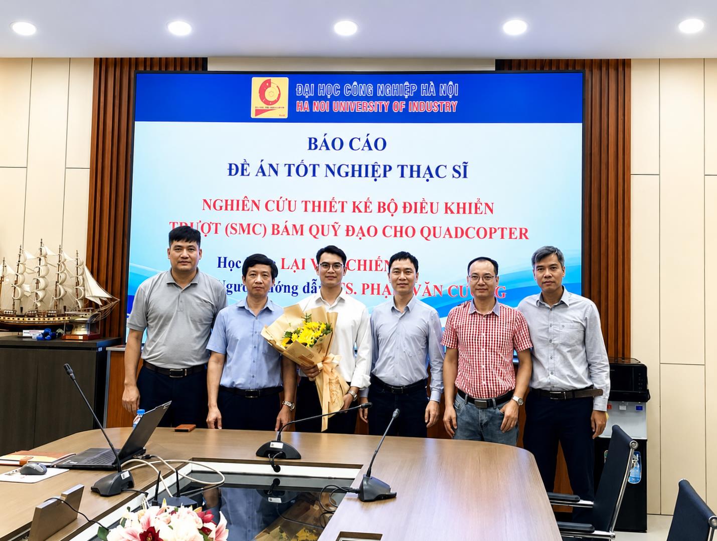 Trường Điện – Điện tử tổ chức thành công bảo vệ đề án tốt nghiệp thạc sĩ khóa K14