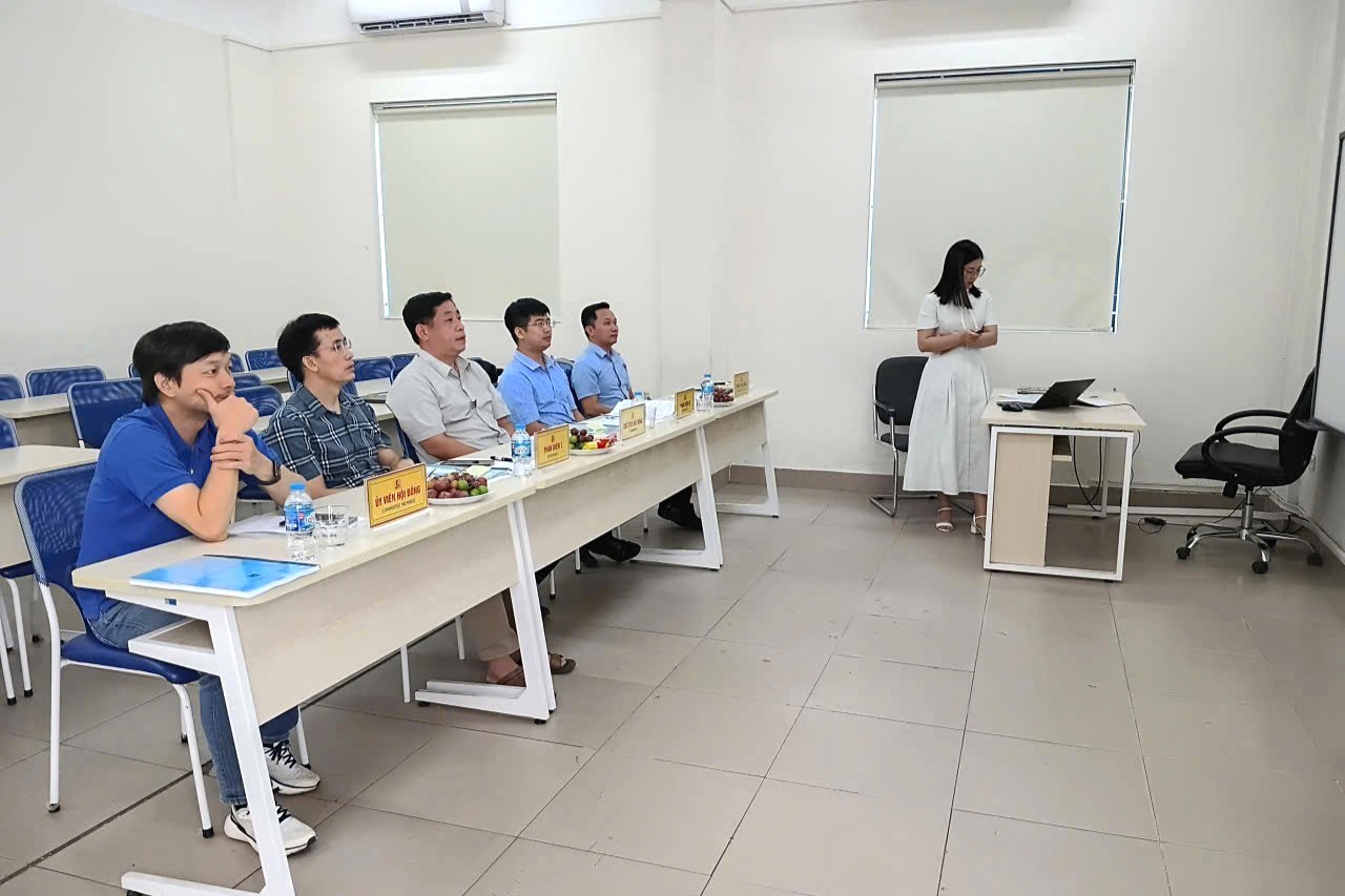 Trường Điện – Điện tử tổ chức thành công bảo vệ đề án tốt nghiệp thạc sĩ khóa K14