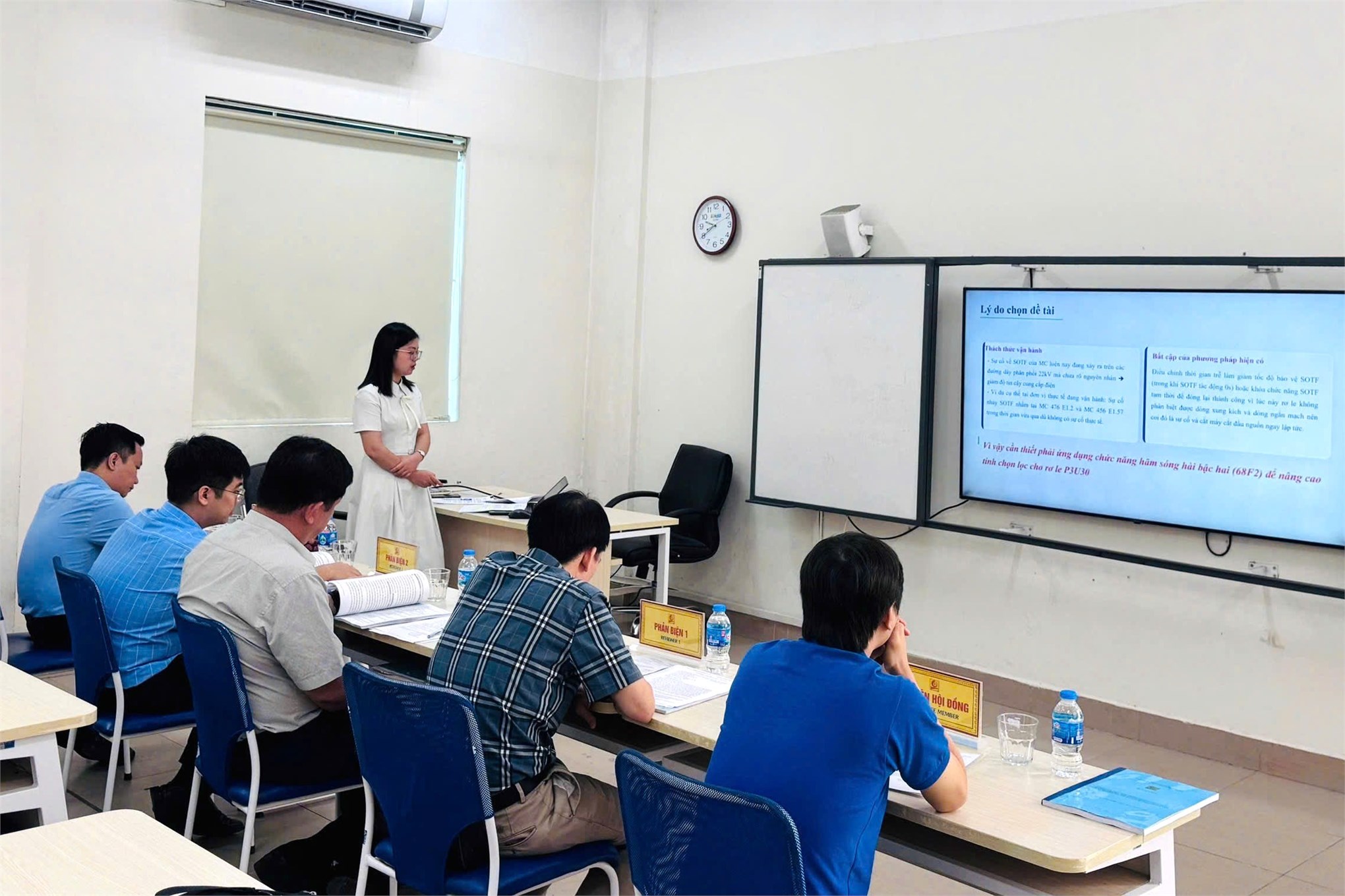 Trường Điện – Điện tử tổ chức thành công bảo vệ đề án tốt nghiệp thạc sĩ khóa K14