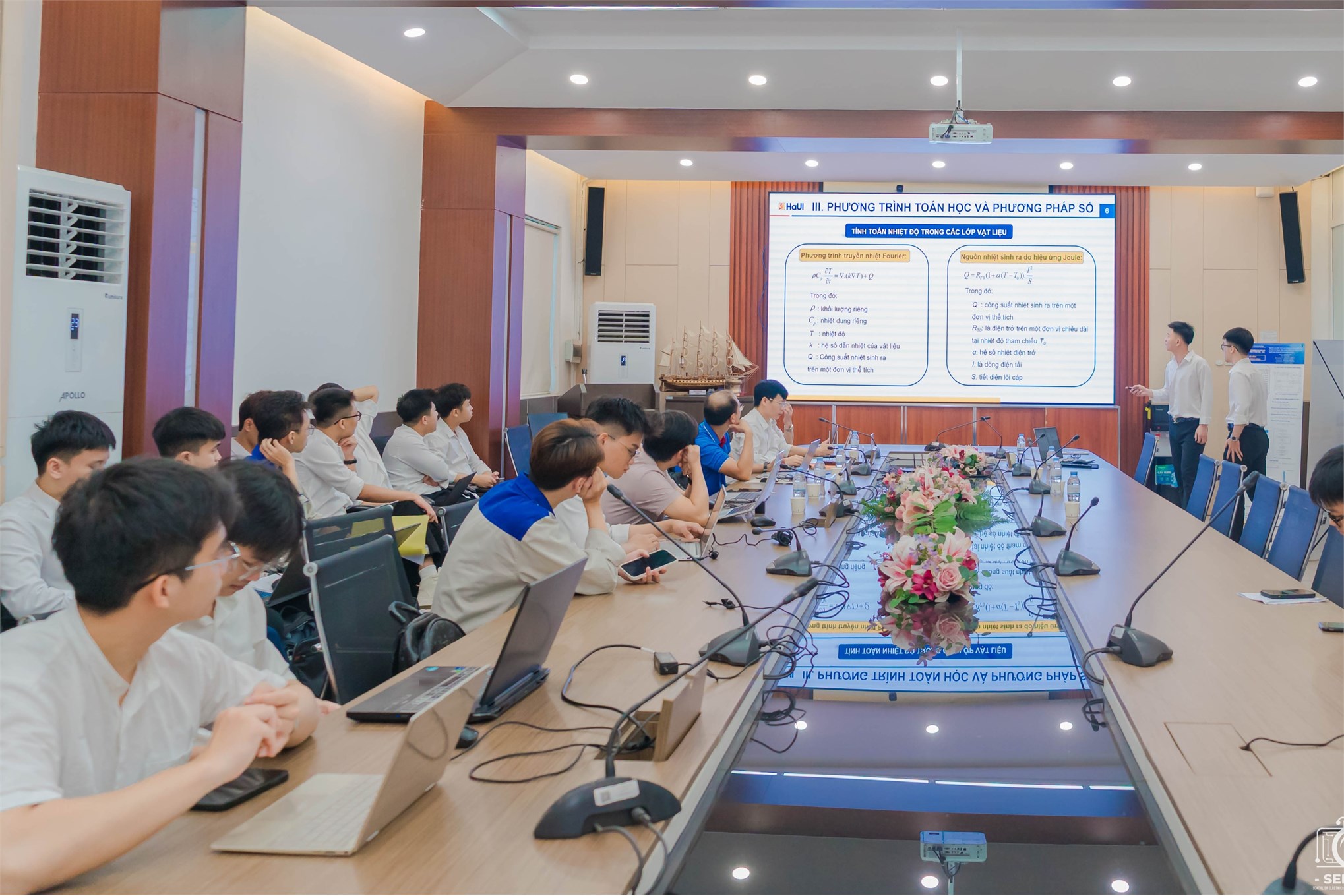 Nghiệm thu đề tài sinh viên nghiên cứu khoa học đợt 2, lĩnh vực Điện - Năng lượng