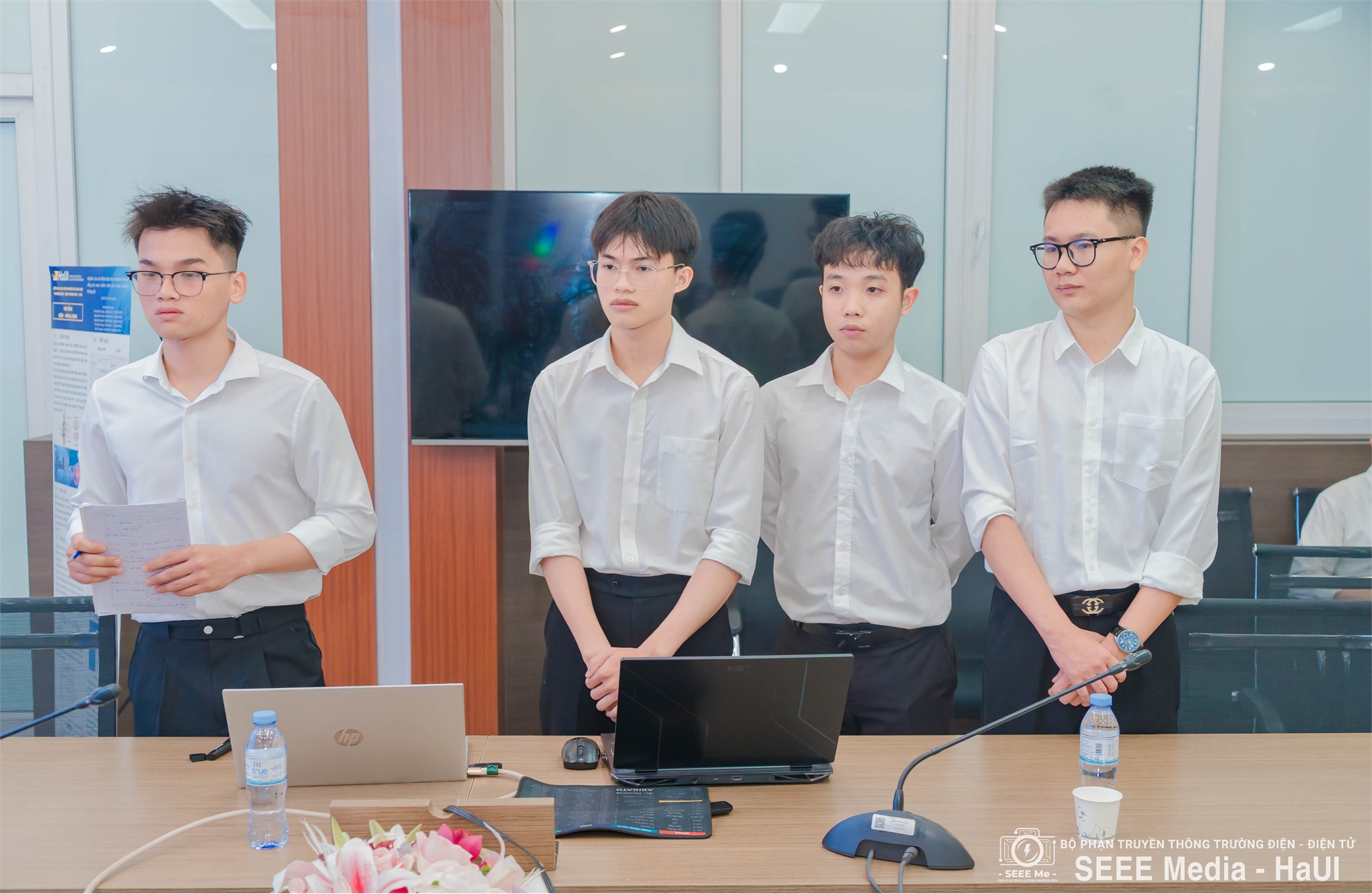 Nghiệm thu đề tài sinh viên nghiên cứu khoa học đợt 2, lĩnh vực Điện - Năng lượng