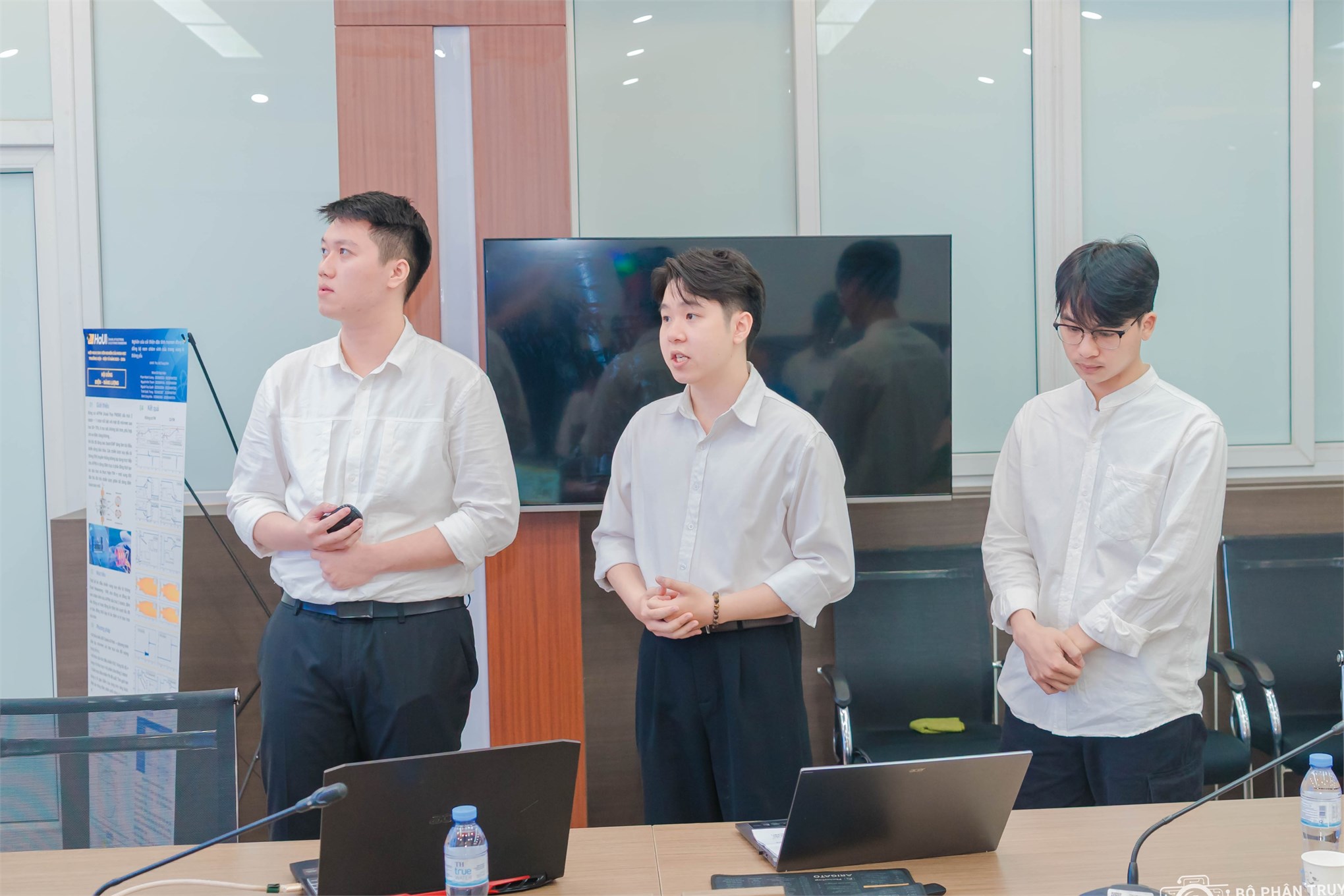 Nghiệm thu đề tài sinh viên nghiên cứu khoa học đợt 2, lĩnh vực Điện - Năng lượng
