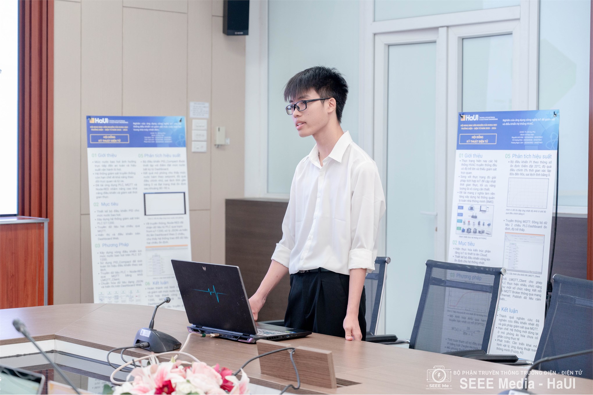 109 sinh viên Điện tử tham gia nghiệm thu đề tài nghiên cứu khoa học năm học 2025 – 2026
