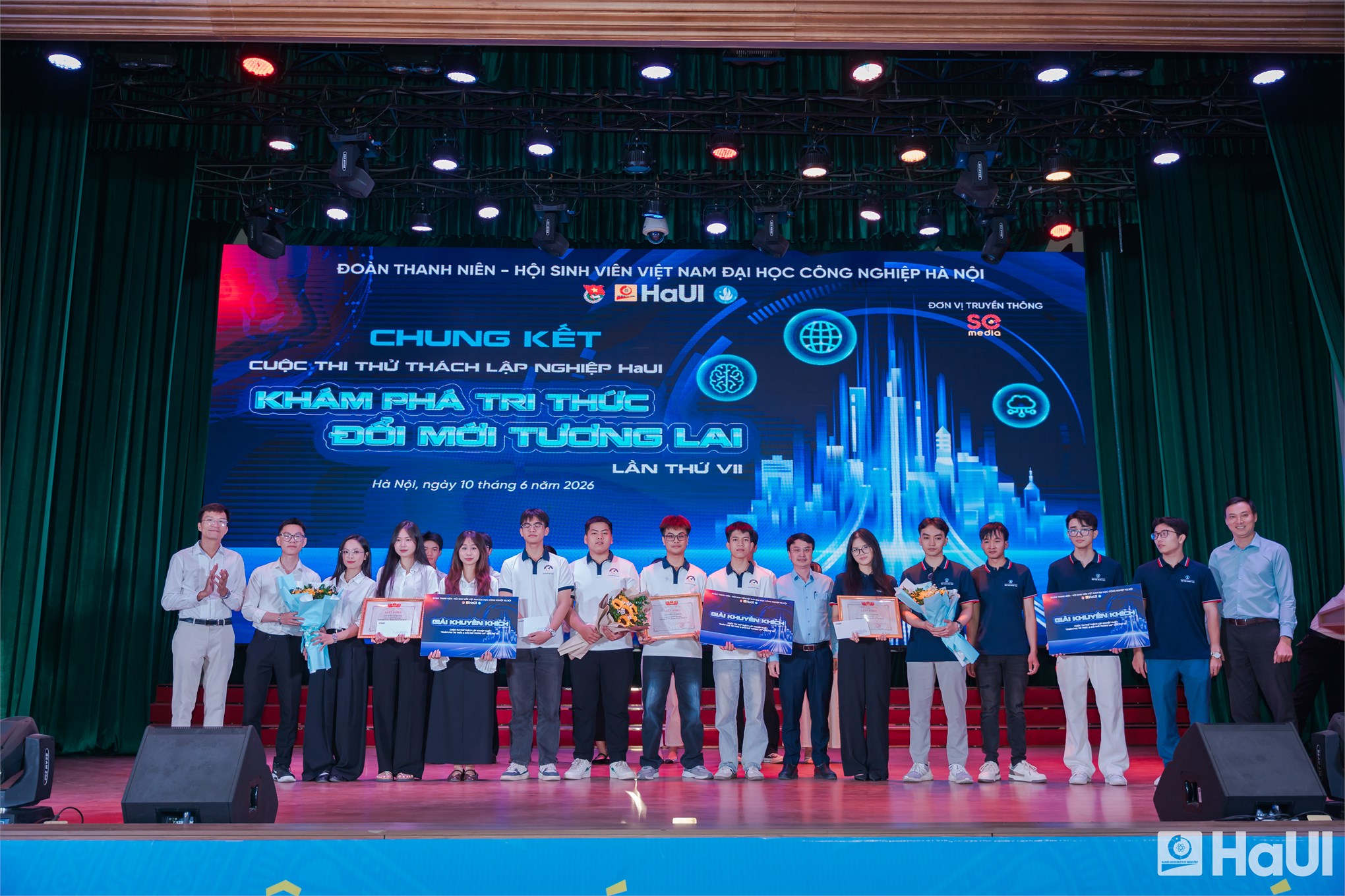 Trường Điện – Điện tử đạt thành tích xuất sắc tại chung kết cuộc thi “Thử thách lập nghiệp” HaUI lần thứ VII