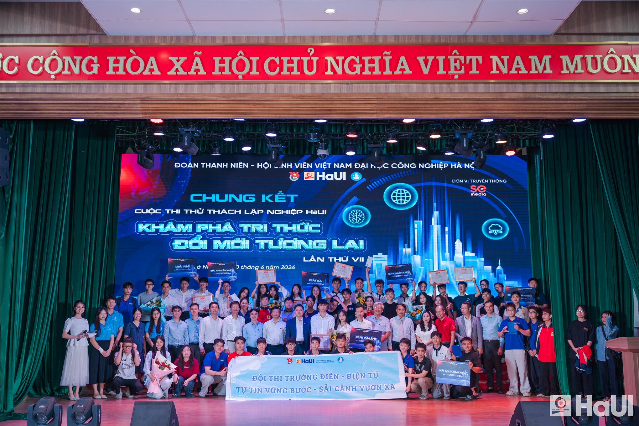 Trường Điện – Điện tử đạt thành tích xuất sắc tại chung kết cuộc thi “Thử thách lập nghiệp” HaUI lần thứ VII