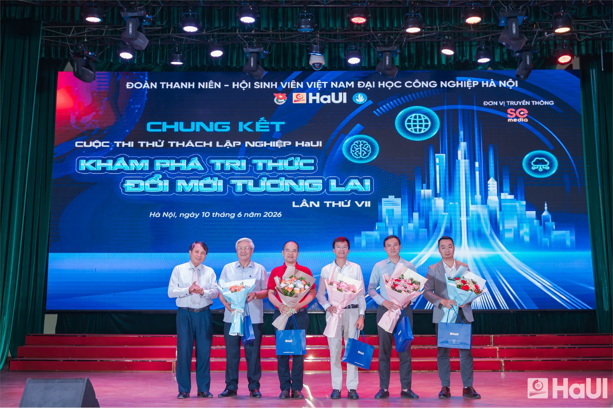 Trường Điện – Điện tử đạt thành tích xuất sắc tại chung kết cuộc thi “Thử thách lập nghiệp” HaUI lần thứ VII
