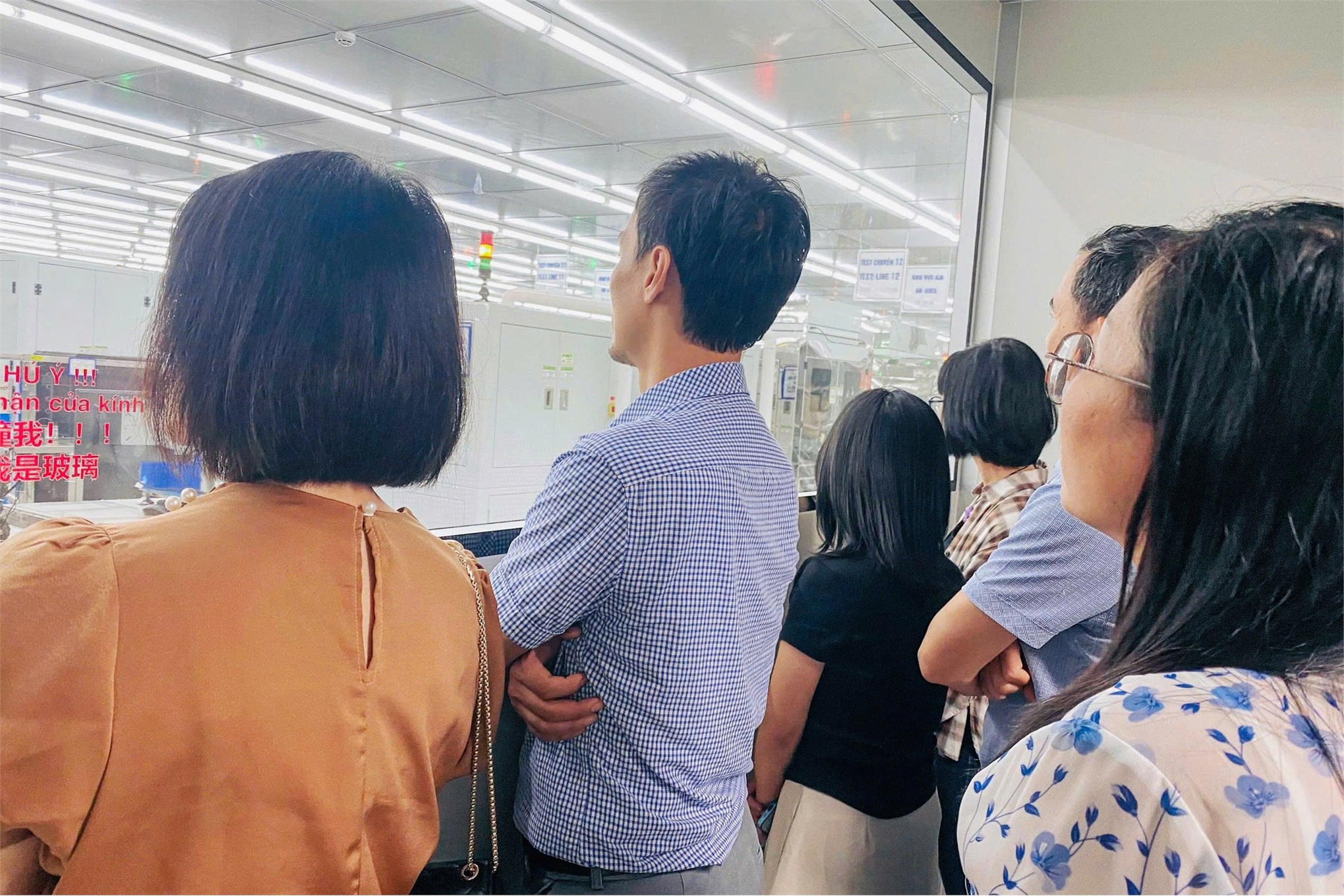 Khoa Tự động hóa, Trường Điện- Điện tử, Đại học Công Nghiệp Hà Nội thăm và làm việc tại Công ty TNHH Sunny Opotech Việt Nam