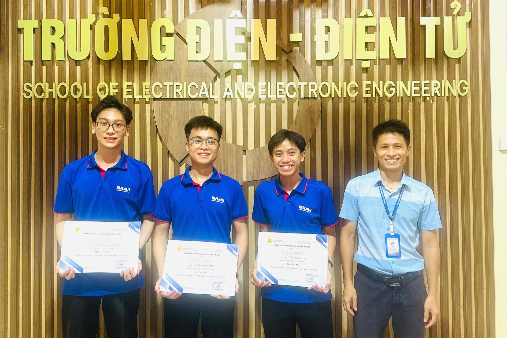 Sinh viên Trường Điện – Điện tử đạt 86 giải thưởng tại Hội nghị Sinh viên nghiên cứu khoa học lần thứ XVII