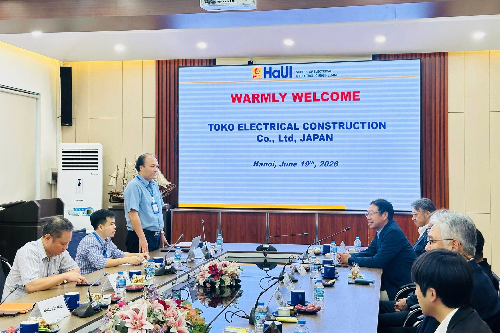 Trường Điện – Điện tử làm việc với Tập đoàn TOKO và Công ty KOUEI: Kết nối tuyển dụng, đồng hành đào tạo kỹ sư theo tiêu chuẩn Nhật Bản