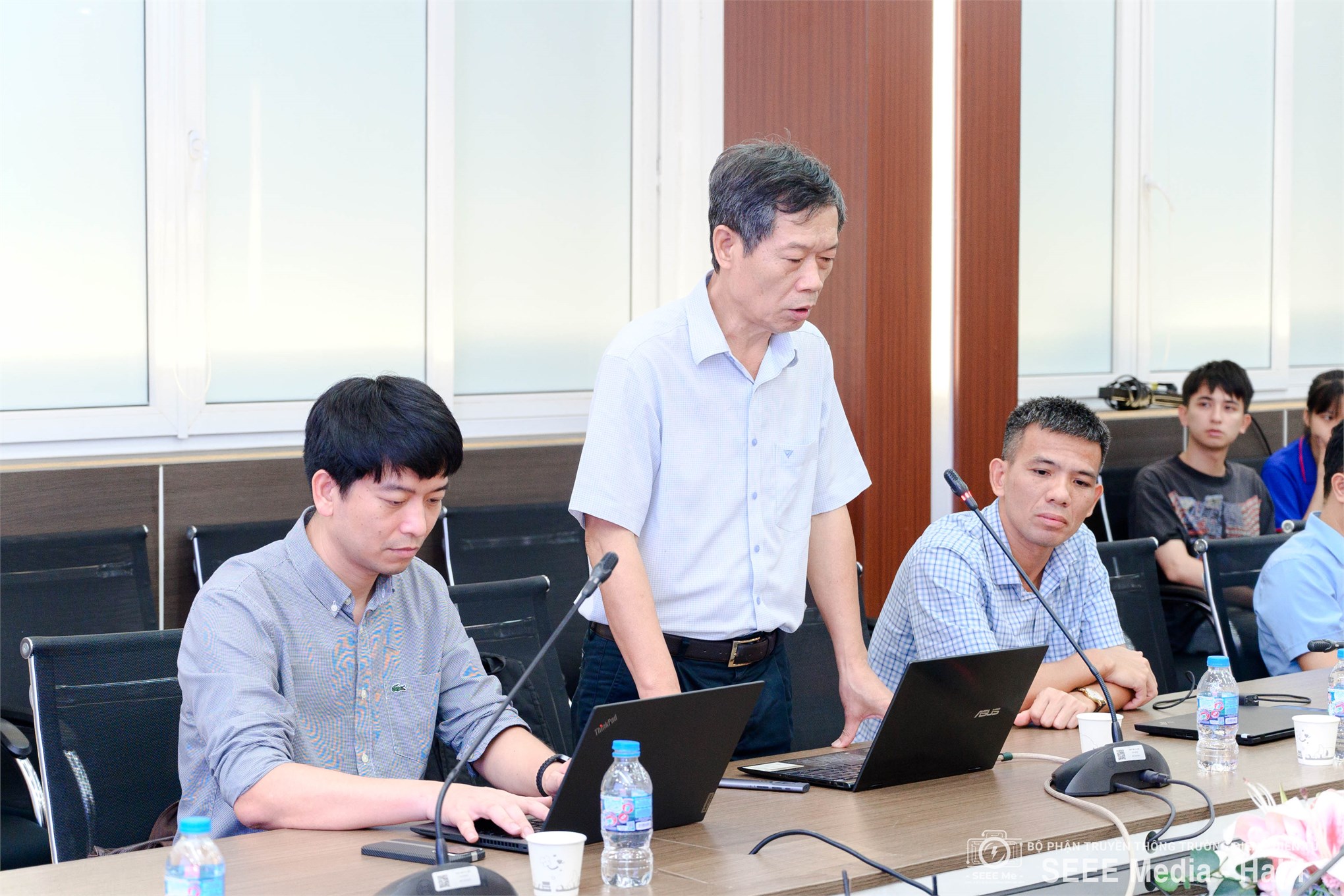 Trường Điện – Điện tử tổ chức Hội thảo `Thiết kế hệ thống điện tử công suất lớn và những thành tựu của Khoa Tự động hóa`