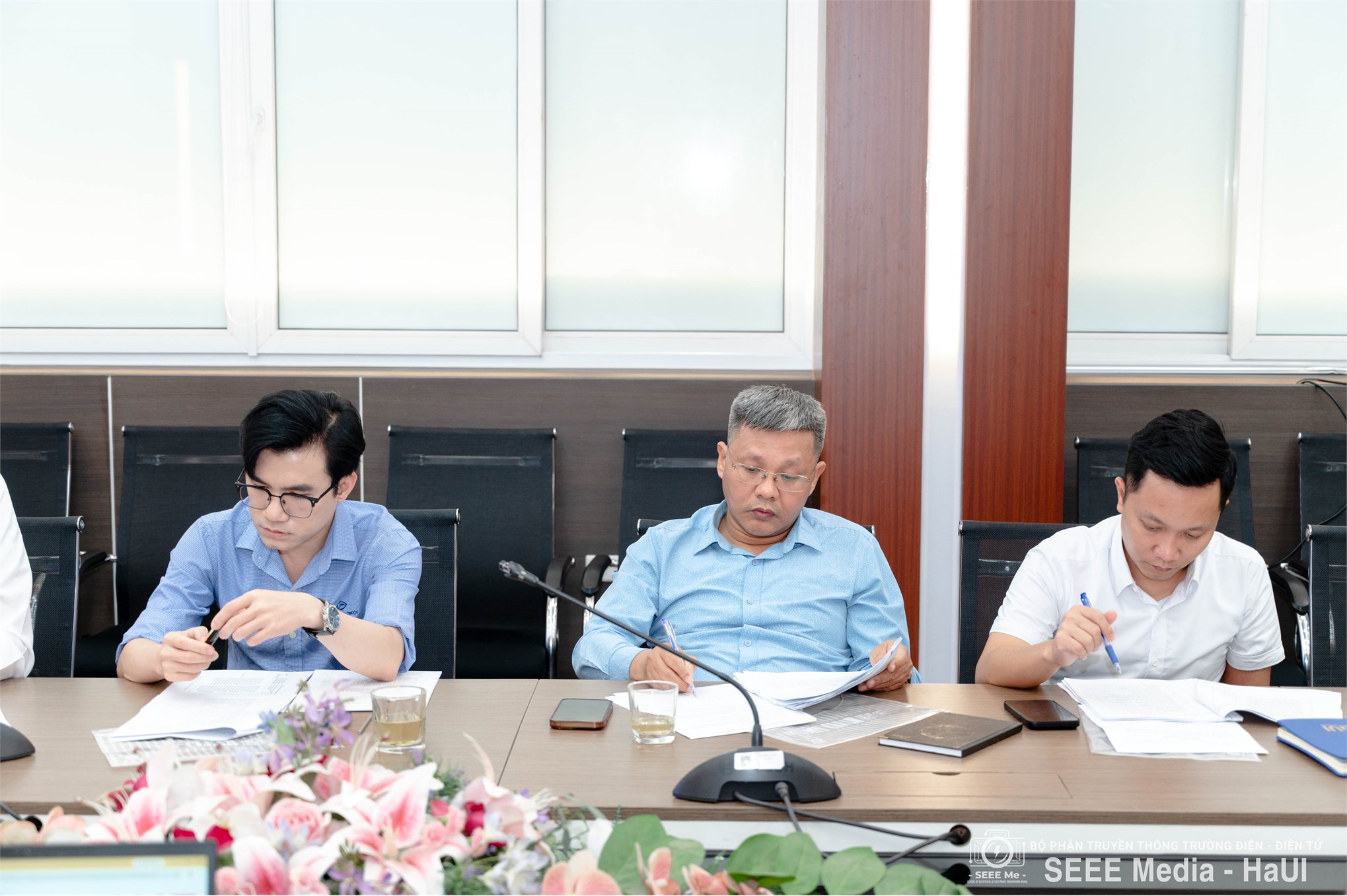 Trường Điện – Điện tử tổ chức Hội thảo lấy ý kiến xây dựng Chương trình đào tạo Thạc sĩ tài năng Kỹ thuật điện tử (chuyên sâu Thiết kế vi mạch bán dẫn)